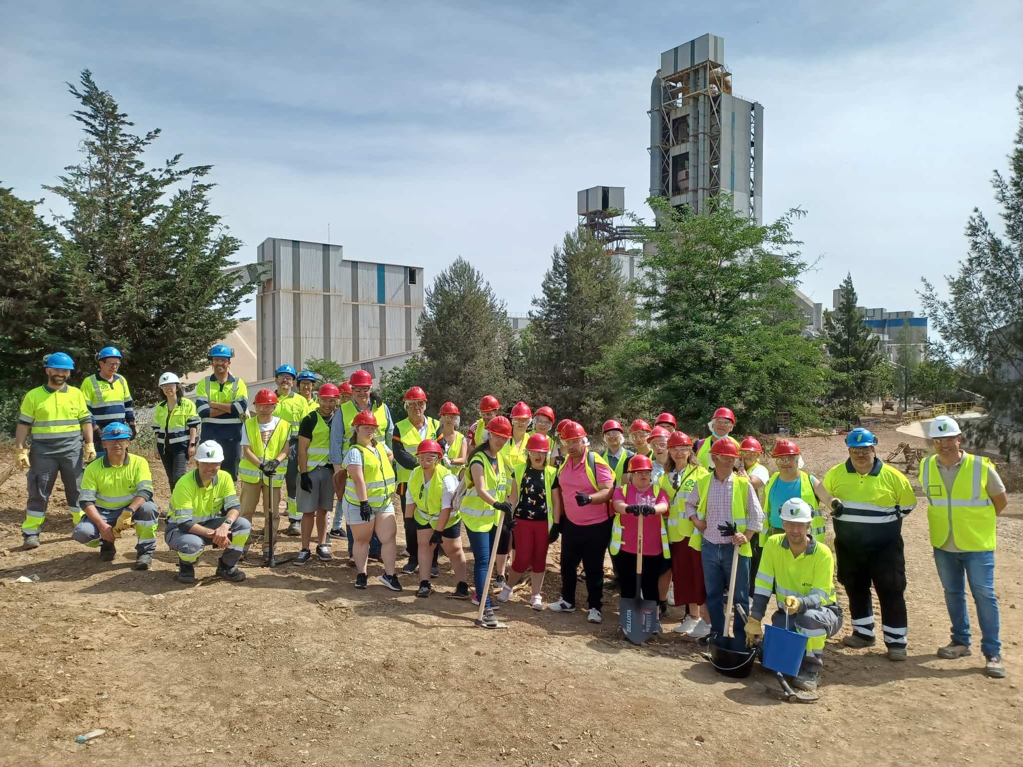 Fábrica de Alconera Entorno Voluntariado Fábrica de Alconera Entorno Voluntariado, Votorantim Cimentos España
