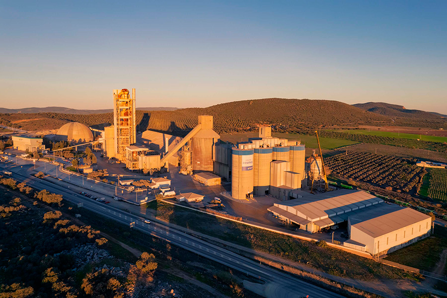Sobre la Fábrica de Alconera Sobre la Fábrica de Alconera