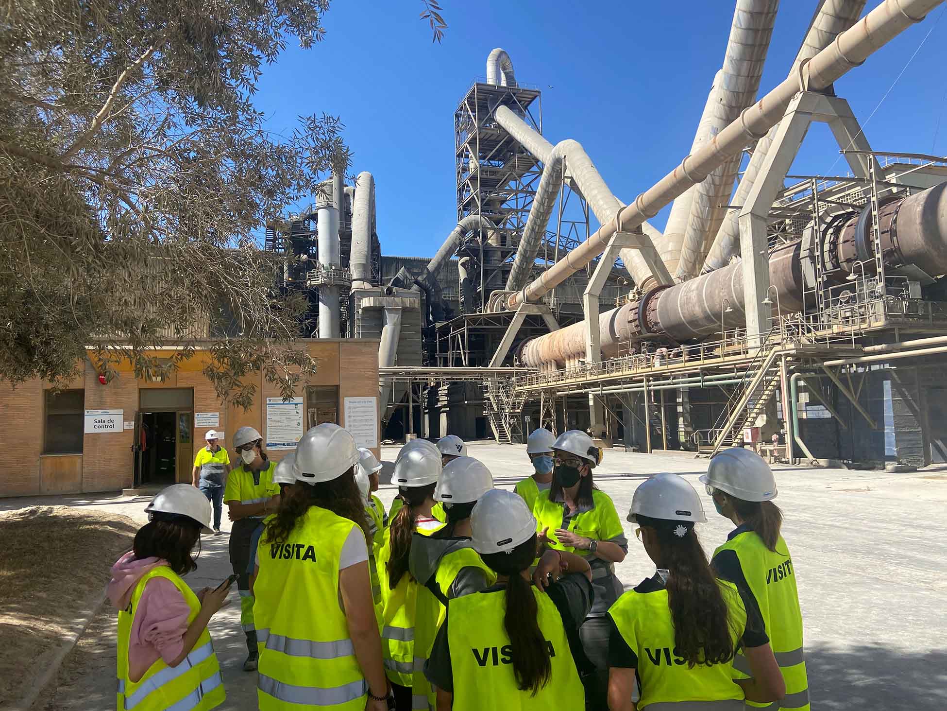 Fábrica de Niebla Entorno Puertas Abiertas Fábrica de Niebla Entorno Puertas Abiertas, Votorantim Cimentos España